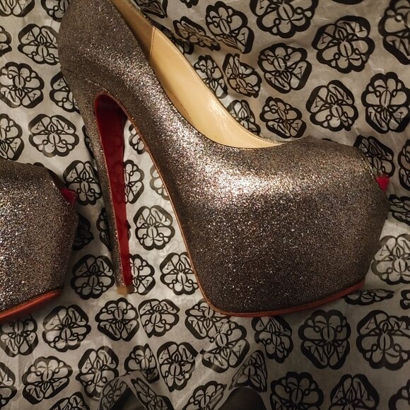 Christian Louboutin Sexy Gold Glitter Highness Platform Peep Toe Pumps - Picture 5 of 6